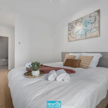 Oosteroever Seaview - Luxury With Sea View In *