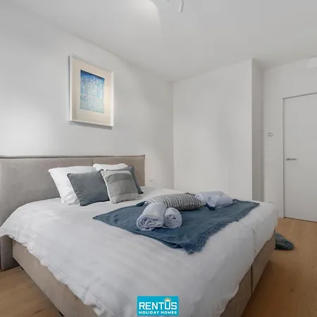 Апартаменти Oosteroever Seaview - Luxury With Sea View In *